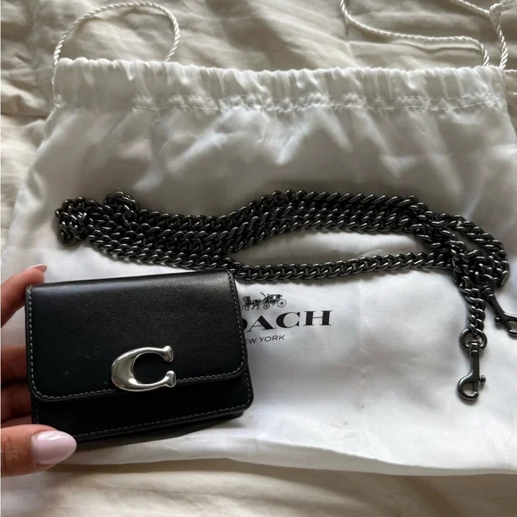 Coach - Picture 4 of 4